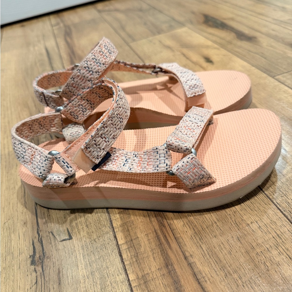 Teva Women's Peach Platform Universal Sandals - Picture 2 of 6